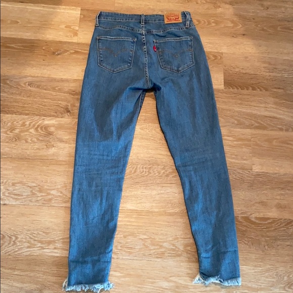 High-waisted Levi’s - Picture 6 of 6